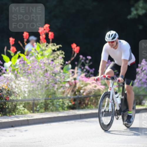 08.09.2024 - Stadtparktriathlon Zöllner http://msf.ph/oto/6989225 08.09.2024 11:16:12 Radfahren 415, 479, 636 meine-sportfotos.de
