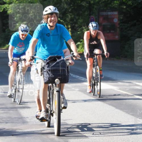 08.09.2024 - Stadtparktriathlon Zöllner http://msf.ph/oto/6989243 08.09.2024 10:15:58 Radfahren 204, 210, 228, 243, 251, 353 meine-sportfotos.de