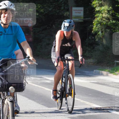 08.09.2024 - Stadtparktriathlon Zöllner http://msf.ph/oto/6989272 08.09.2024 10:15:59 Radfahren 204, 210, 228, 243, 250, 251, 353 meine-sportfotos.de