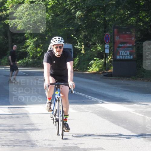 08.09.2024 - Stadtparktriathlon Zöllner http://msf.ph/oto/6989457 08.09.2024 10:16:32 Radfahren 194, 255 meine-sportfotos.de