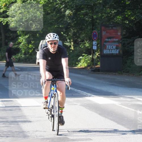 08.09.2024 - Stadtparktriathlon Zöllner http://msf.ph/oto/6989462 08.09.2024 10:16:32 Radfahren 194, 255 meine-sportfotos.de