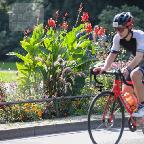 08.09.2024 - Stadtparktriathlon Zöllner http://msf.ph/oto/6989495 08.09.2024 11:18:16 Radfahren 568, 598, 657 meine-sportfotos.de