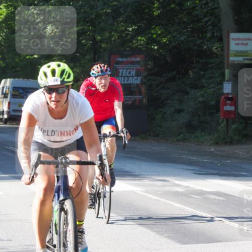 08.09.2024 - Stadtparktriathlon Zöllner http://msf.ph/oto/6989523 08.09.2024 10:17:04 Radfahren 186, 200, 236 meine-sportfotos.de