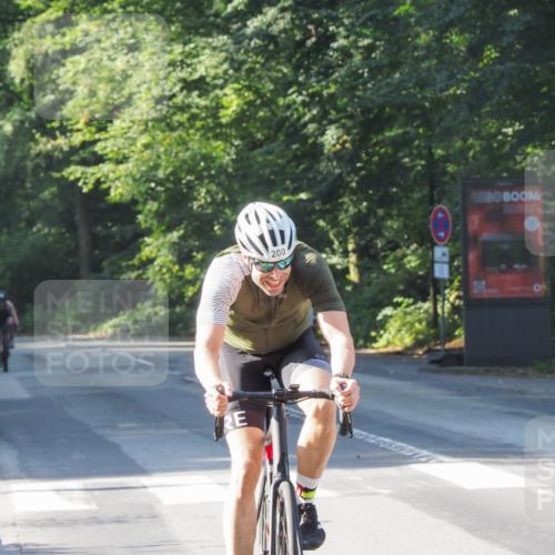 08.09.2024 - Stadtparktriathlon Zöllner http://msf.ph/oto/6989559 08.09.2024 10:17:12 Radfahren 200, 213, 319 meine-sportfotos.de