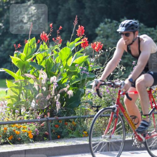 08.09.2024 - Stadtparktriathlon Zöllner http://msf.ph/oto/6989575 08.09.2024 11:18:51 Radfahren 468, 492, 504, 592, 640 meine-sportfotos.de