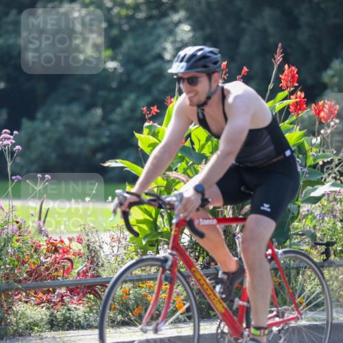 08.09.2024 - Stadtparktriathlon Zöllner http://msf.ph/oto/6989579 08.09.2024 11:18:51 Radfahren 468, 492, 504, 592, 640 meine-sportfotos.de