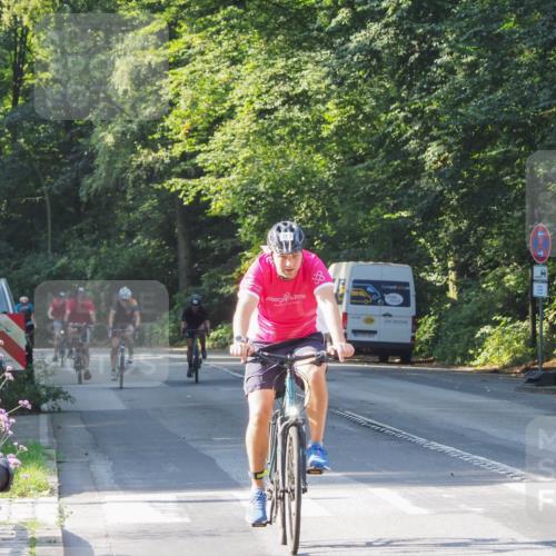 08.09.2024 - Stadtparktriathlon Zöllner http://msf.ph/oto/6989583 08.09.2024 10:17:20 Radfahren 213, 229, 271, 288, 319 meine-sportfotos.de