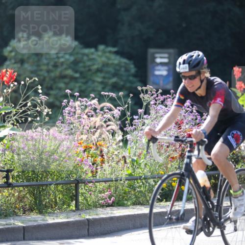 08.09.2024 - Stadtparktriathlon Zöllner http://msf.ph/oto/6989613 08.09.2024 11:19:02 Radfahren 492, 539, 602, 640, 642, 647 meine-sportfotos.de