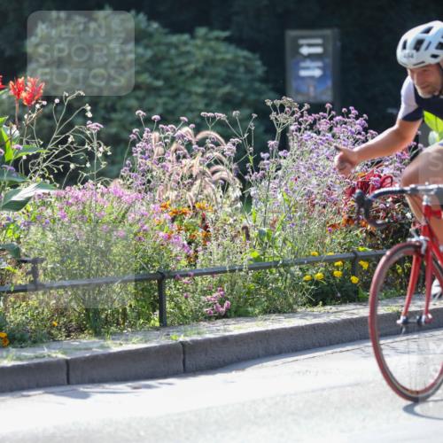 08.09.2024 - Stadtparktriathlon Zöllner http://msf.ph/oto/6989653 08.09.2024 11:19:20 Radfahren 400, 464, 482, 499, 571, 630 meine-sportfotos.de