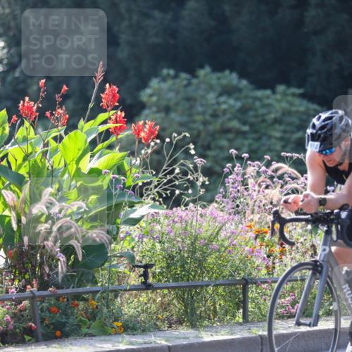 08.09.2024 - Stadtparktriathlon Zöllner http://msf.ph/oto/6989767 08.09.2024 11:19:56 Radfahren 456, 511, 512, 586, 618, 660 meine-sportfotos.de
