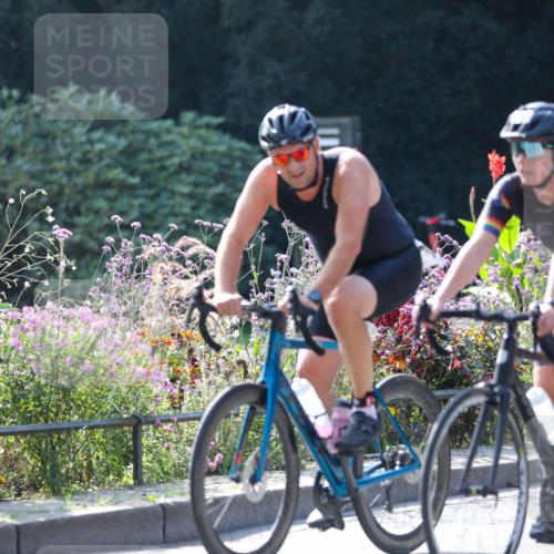 08.09.2024 - Stadtparktriathlon Zöllner http://msf.ph/oto/6989947 08.09.2024 11:20:56 Radfahren 533, 570, 612, 613, 616, 638, 649, 661 meine-sportfotos.de