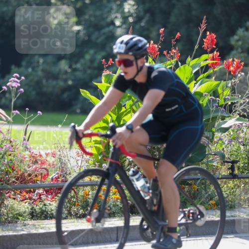 08.09.2024 - Stadtparktriathlon Zöllner http://msf.ph/oto/6990033 08.09.2024 11:21:16 Radfahren 494, 563, 620, 648 meine-sportfotos.de