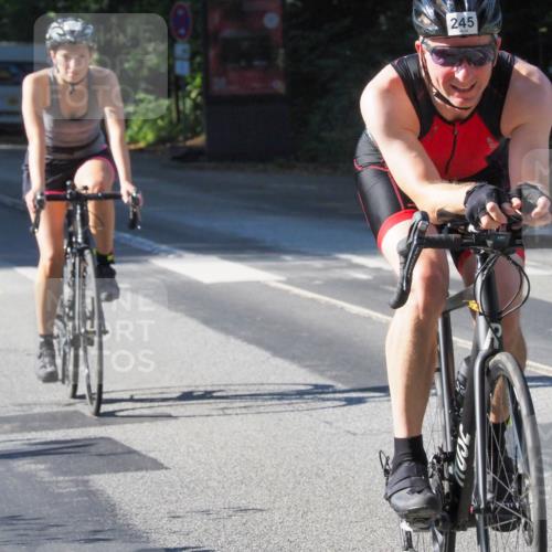 08.09.2024 - Stadtparktriathlon Zöllner http://msf.ph/oto/6990068 08.09.2024 10:19:31 Radfahren 245, 302, 305, 313, 332 meine-sportfotos.de