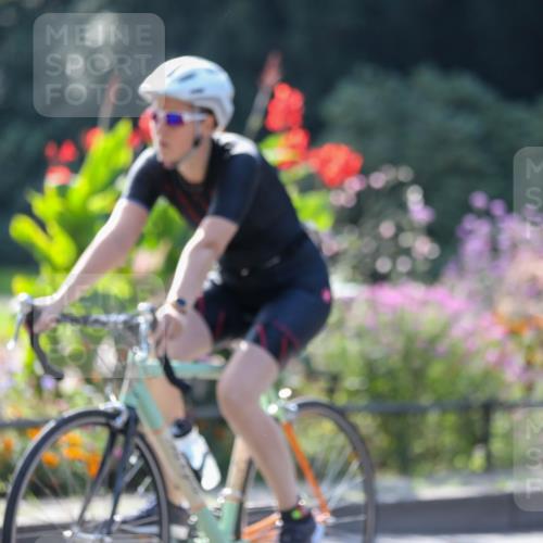 08.09.2024 - Stadtparktriathlon Zöllner http://msf.ph/oto/6990105 08.09.2024 11:21:42 Radfahren 472, 506, 543, 573, 606, 626, 653, 821 meine-sportfotos.de