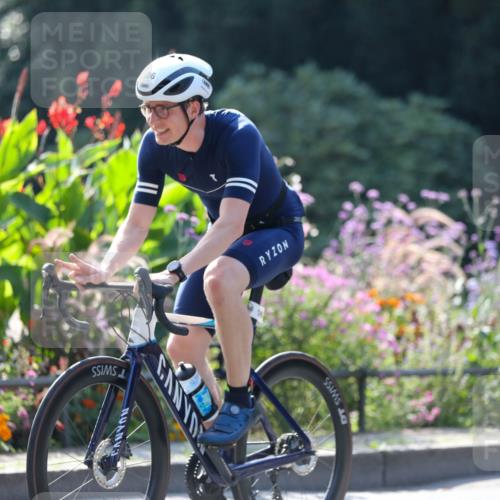 08.09.2024 - Stadtparktriathlon Zöllner http://msf.ph/oto/6990113 08.09.2024 11:21:43 Radfahren 472, 506, 543, 573, 587, 626, 653, 821 meine-sportfotos.de