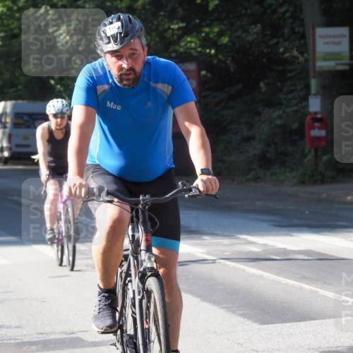 08.09.2024 - Stadtparktriathlon Zöllner http://msf.ph/oto/6990141 08.09.2024 10:19:45 Radfahren 196, 311, 322, 340 meine-sportfotos.de