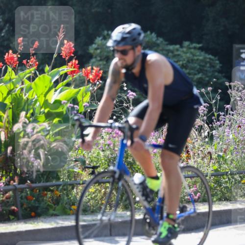 08.09.2024 - Stadtparktriathlon Zöllner http://msf.ph/oto/6990168 08.09.2024 11:22:03 Radfahren 501, 634, 645 meine-sportfotos.de