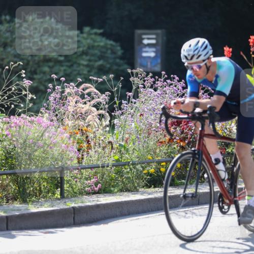 08.09.2024 - Stadtparktriathlon Zöllner http://msf.ph/oto/6990205 08.09.2024 11:22:25 Radfahren 493, 541, 550, 588, 639 meine-sportfotos.de
