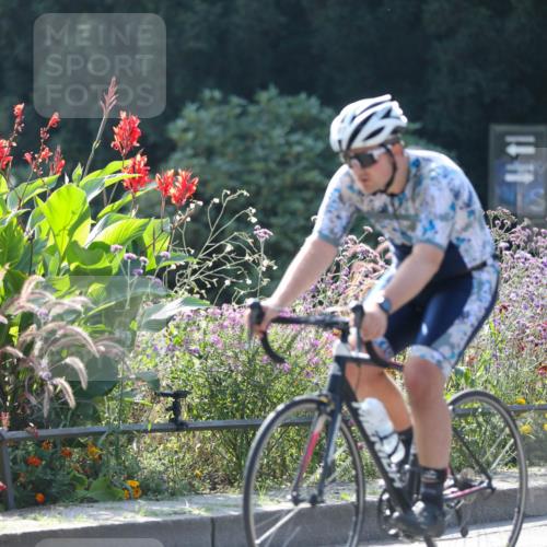 08.09.2024 - Stadtparktriathlon Zöllner http://msf.ph/oto/6990255 08.09.2024 11:22:49 Radfahren 487, 528, 531, 574 meine-sportfotos.de