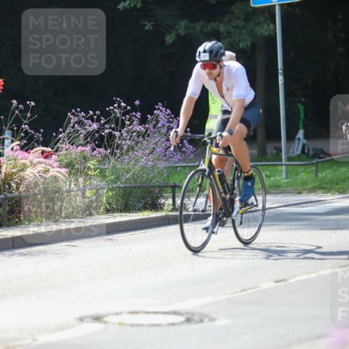 08.09.2024 - Stadtparktriathlon Zöllner http://msf.ph/oto/6990293 08.09.2024 11:23:18 Radfahren 557, 580 meine-sportfotos.de