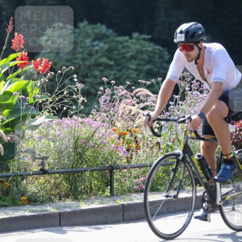 08.09.2024 - Stadtparktriathlon Zöllner http://msf.ph/oto/6990297 08.09.2024 11:23:18 Radfahren 557, 580 meine-sportfotos.de