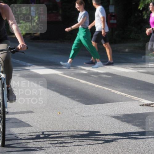 08.09.2024 - Stadtparktriathlon Zöllner http://msf.ph/oto/6990331 08.09.2024 10:20:24 Radfahren 190, 222, 323, 341, 349 meine-sportfotos.de