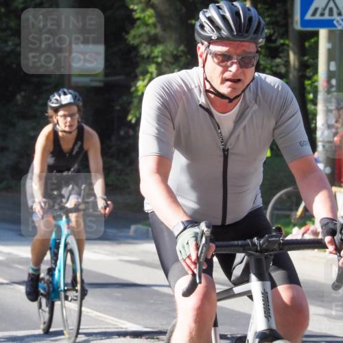 08.09.2024 - Stadtparktriathlon Zöllner http://msf.ph/oto/6990459 08.09.2024 10:20:47 Radfahren 191, 216, 226, 246, 264, 282, 310, 338, 363 meine-sportfotos.de
