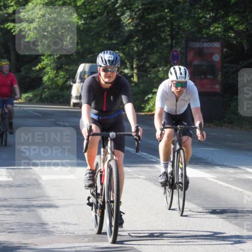 08.09.2024 - Stadtparktriathlon Zöllner http://msf.ph/oto/6990523 08.09.2024 10:20:56 Radfahren 216, 232, 282, 316, 363 meine-sportfotos.de