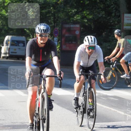 08.09.2024 - Stadtparktriathlon Zöllner http://msf.ph/oto/6990533 08.09.2024 10:20:56 Radfahren 216, 232, 282, 316, 363 meine-sportfotos.de