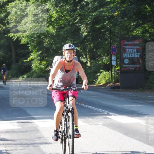 08.09.2024 - Stadtparktriathlon Zöllner http://msf.ph/oto/6990948 08.09.2024 10:22:53 Radfahren 280, 298, 351 meine-sportfotos.de