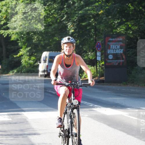 08.09.2024 - Stadtparktriathlon Zöllner http://msf.ph/oto/6990955 08.09.2024 10:22:54 Radfahren 280, 296, 298, 351 meine-sportfotos.de