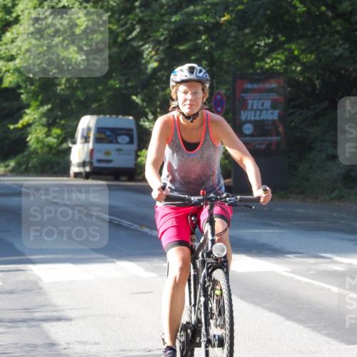 08.09.2024 - Stadtparktriathlon Zöllner http://msf.ph/oto/6990964 08.09.2024 10:22:54 Radfahren 280, 296, 298, 351 meine-sportfotos.de