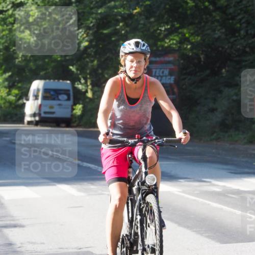 08.09.2024 - Stadtparktriathlon Zöllner http://msf.ph/oto/6990967 08.09.2024 10:22:54 Radfahren 280, 296, 298, 351 meine-sportfotos.de
