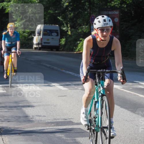 08.09.2024 - Stadtparktriathlon Zöllner http://msf.ph/oto/6990988 08.09.2024 10:23:02 Radfahren 256, 280, 281, 296, 298, 315, 335 meine-sportfotos.de
