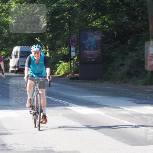08.09.2024 - Stadtparktriathlon Zöllner http://msf.ph/oto/6991013 08.09.2024 10:23:05 Radfahren 228, 256, 263, 280, 281, 296, 298, 315, 335 meine-sportfotos.de