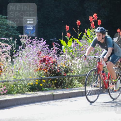 08.09.2024 - Stadtparktriathlon Zöllner http://msf.ph/oto/6991015 08.09.2024 11:27:59 Radfahren 589, 646, 660 meine-sportfotos.de