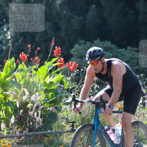 08.09.2024 - Stadtparktriathlon Zöllner http://msf.ph/oto/6991043 08.09.2024 11:28:17 Radfahren 533, 612, 638, 661 meine-sportfotos.de