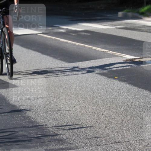 08.09.2024 - Stadtparktriathlon Zöllner http://msf.ph/oto/6991077 08.09.2024 10:23:11 Radfahren 228, 256, 263, 281, 315, 335, 345 meine-sportfotos.de
