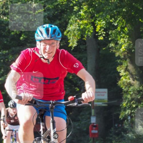 08.09.2024 - Stadtparktriathlon Zöllner http://msf.ph/oto/6991173 08.09.2024 10:23:41 Radfahren 195, 225, 237, 238, 244, 261, 353 meine-sportfotos.de