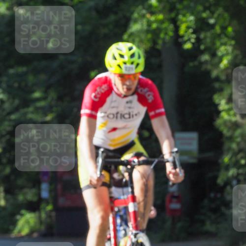 08.09.2024 - Stadtparktriathlon Zöllner http://msf.ph/oto/6991180 08.09.2024 10:23:42 Radfahren 195, 225, 237, 238, 244, 261, 353 meine-sportfotos.de