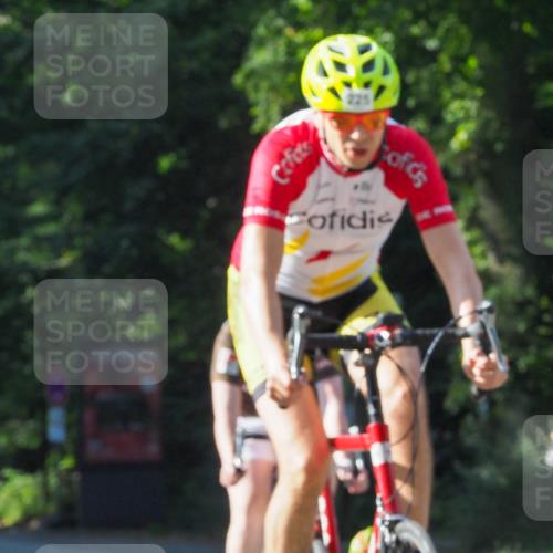 08.09.2024 - Stadtparktriathlon Zöllner http://msf.ph/oto/6991185 08.09.2024 10:23:42 Radfahren 195, 225, 237, 238, 244, 261, 353 meine-sportfotos.de