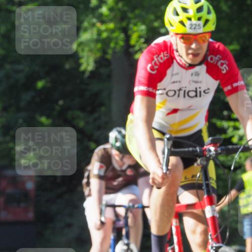 08.09.2024 - Stadtparktriathlon Zöllner http://msf.ph/oto/6991188 08.09.2024 10:23:42 Radfahren 195, 225, 237, 238, 244, 261, 353 meine-sportfotos.de