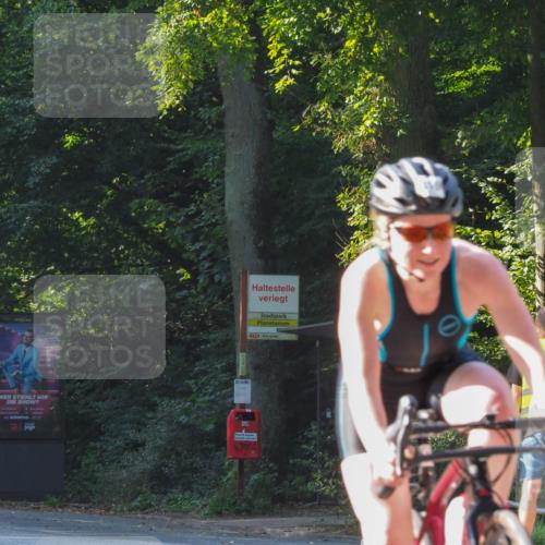 08.09.2024 - Stadtparktriathlon Zöllner http://msf.ph/oto/6991255 08.09.2024 10:24:01 Radfahren 243, 319 meine-sportfotos.de