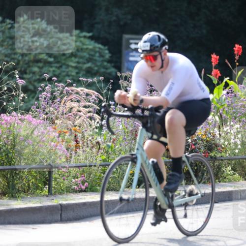 08.09.2024 - Stadtparktriathlon Zöllner http://msf.ph/oto/6991287 08.09.2024 11:30:39 Radfahren 524, 541 meine-sportfotos.de