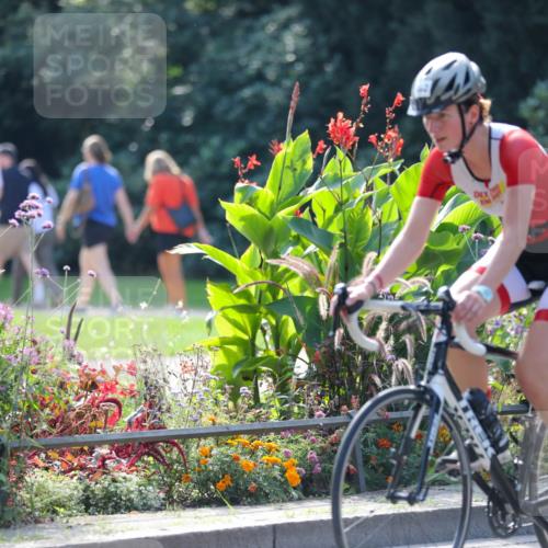 08.09.2024 - Stadtparktriathlon Zöllner http://msf.ph/oto/6991398 08.09.2024 11:32:03 Radfahren 655, 662 meine-sportfotos.de