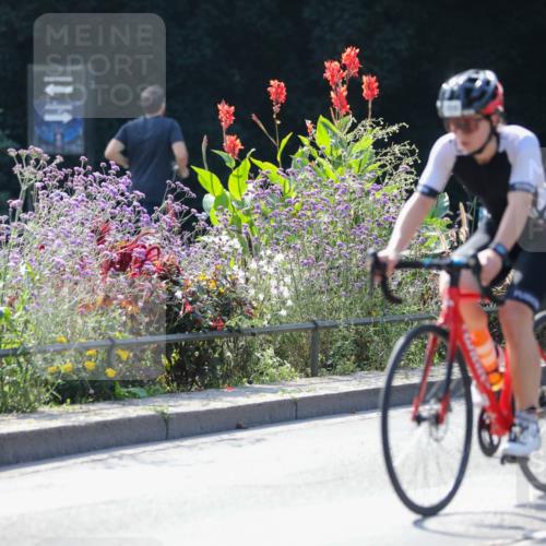 08.09.2024 - Stadtparktriathlon Zöllner http://msf.ph/oto/6991460 08.09.2024 11:32:46 Radfahren 497, 598, 609, 657 meine-sportfotos.de