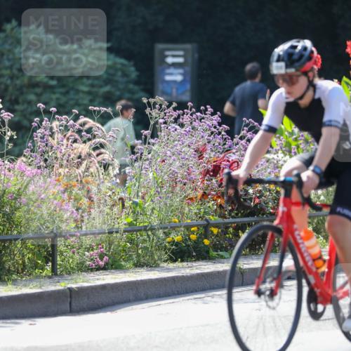 08.09.2024 - Stadtparktriathlon Zöllner http://msf.ph/oto/6991464 08.09.2024 11:32:46 Radfahren 497, 598, 609, 657 meine-sportfotos.de