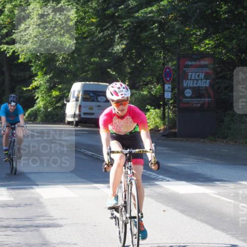 08.09.2024 - Stadtparktriathlon Zöllner http://msf.ph/oto/6991561 08.09.2024 10:27:05 Radfahren 242, 284 meine-sportfotos.de