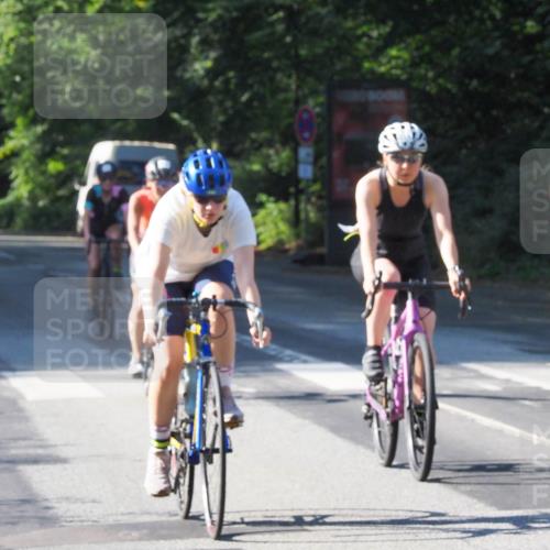 08.09.2024 - Stadtparktriathlon Zöllner http://msf.ph/oto/6991671 08.09.2024 10:27:24 Radfahren 182, 235, 248, 287, 304, 311, 321, 322, 332, 357 meine-sportfotos.de