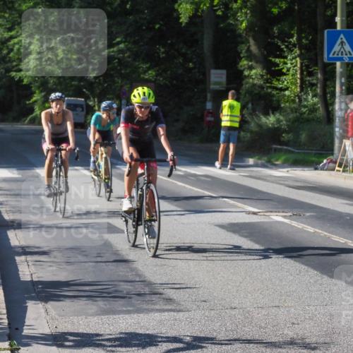 08.09.2024 - Stadtparktriathlon Zöllner http://msf.ph/oto/6991717 08.09.2024 10:27:28 Radfahren 182, 287, 304, 311, 321, 322, 332, 340, 357 meine-sportfotos.de